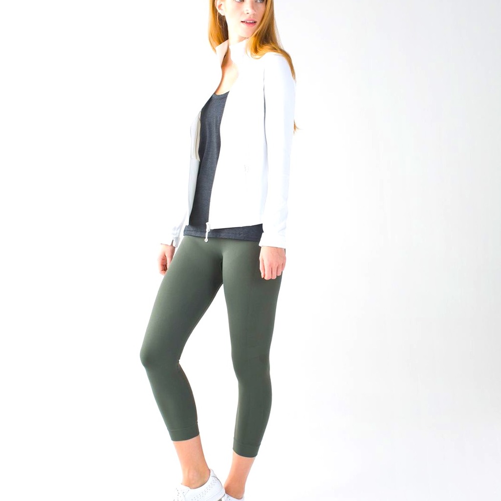 lululemon crop zone in leggings